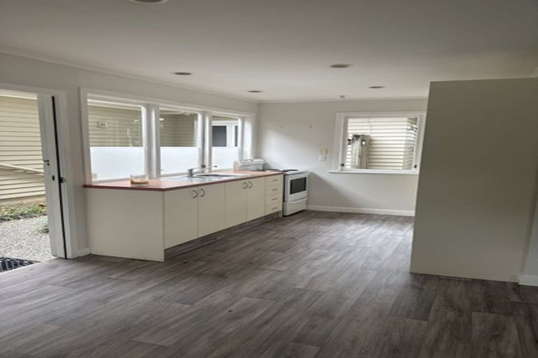 Photo of property in 9 Pakuranga Road, Pakuranga, Auckland, 2010