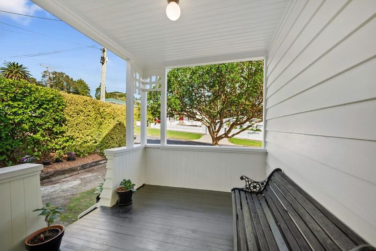 Photo of property in 8 Puriri Street, Helensville, 0800