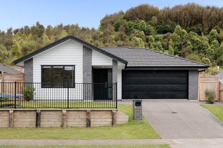 Photo of property in 81 Pakanga Grove, Pyes Pa, Tauranga, 3112