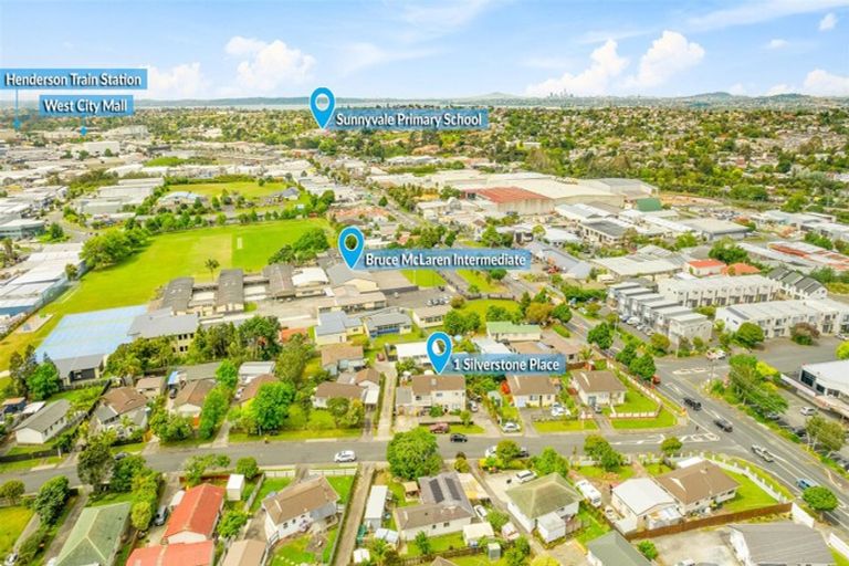Photo of property in 1 Silverstone Place, Henderson, Auckland, 0612