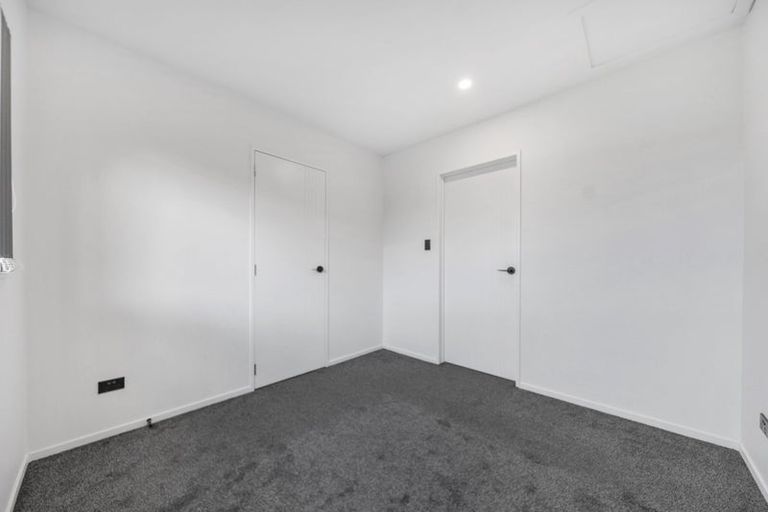 Photo of property in 6/72 Tiraumea Drive, Pakuranga, Auckland, 2010