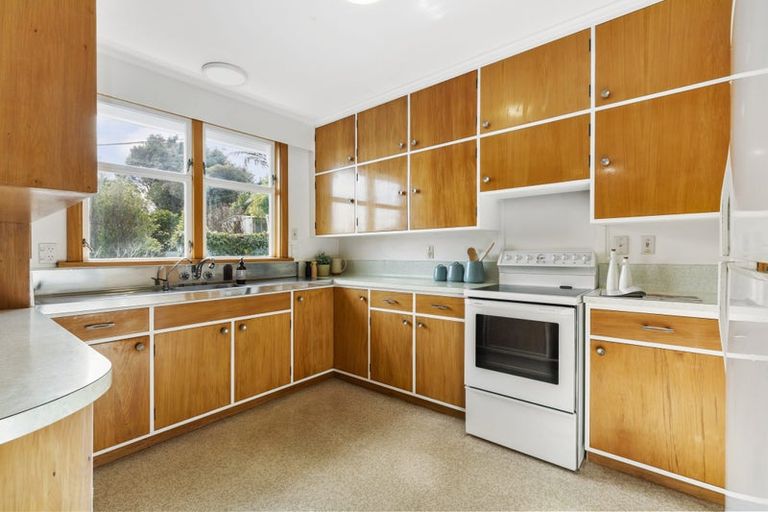 Photo of property in 96 Helston Road, Paparangi, Wellington, 6037