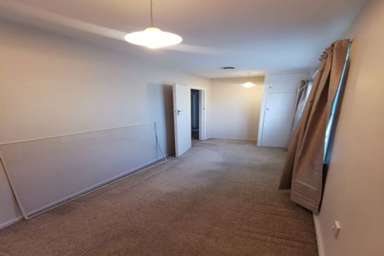 Photo of property in 2/11 Manor Place, Bryndwr, Christchurch, 8053