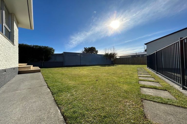 Photo of property in 2 Karaka Street, Inglewood, 4330