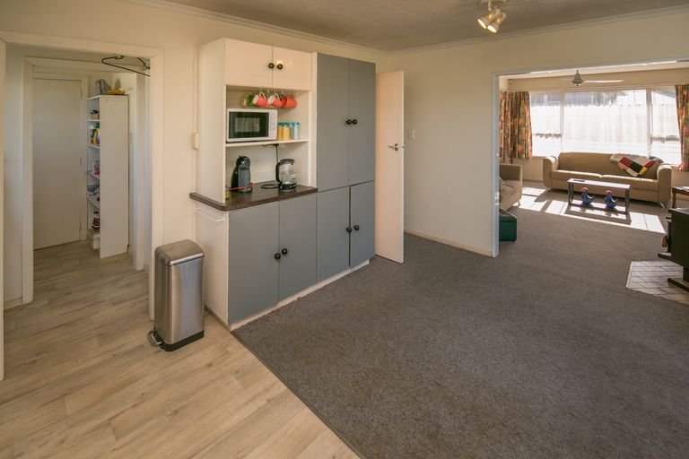 Photo of property in 41 Rowan Avenue, Aranui, Christchurch, 8061