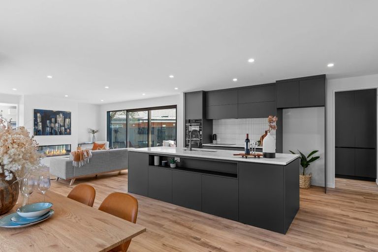 Photo of property in 112a Paparoa Street, Papanui, Christchurch, 8053