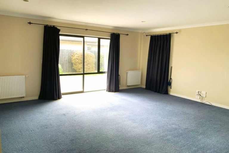 Photo of property in 73 Heathridge Place, Lincoln, 7608