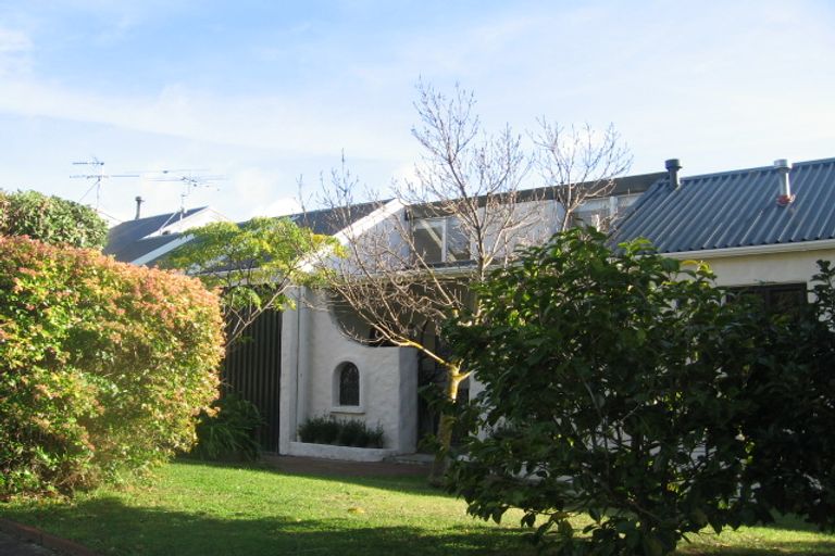 Photo of property in 42 Leeward Drive, Whitby, Porirua, 5024