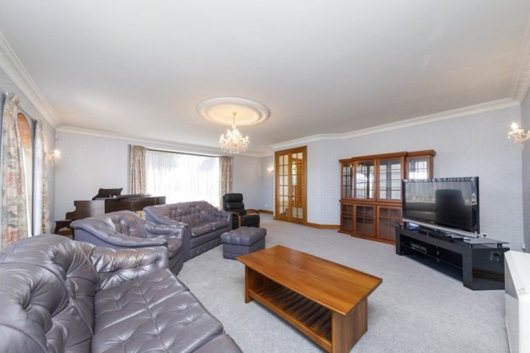 Photo of property in 153/155 High Street, Bulls, 4818