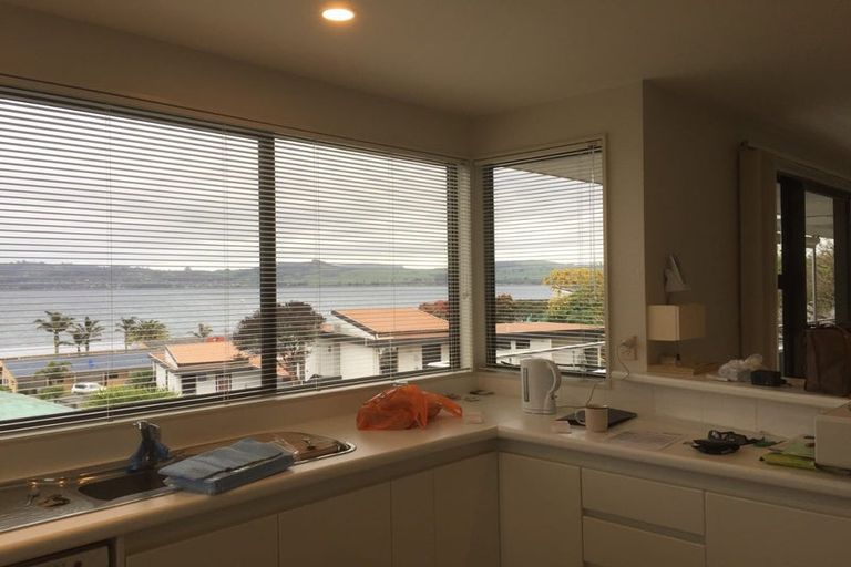 Photo of property in 6 Harvey Street, Waipahihi, Taupo, 3330