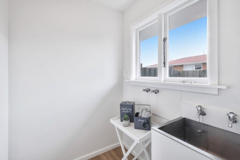 Photo of property in 2/84 Roberta Drive, Somerfield, Christchurch, 8024