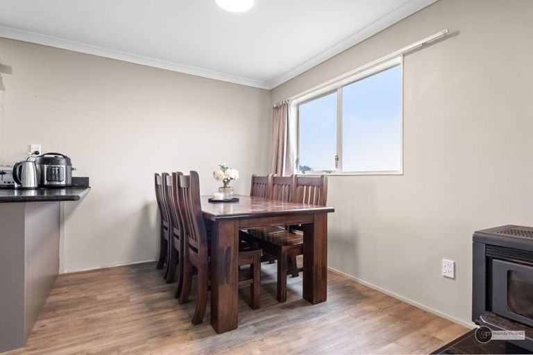 Photo of property in 10 Kaitangata Crescent, Kelson, Lower Hutt, 5010