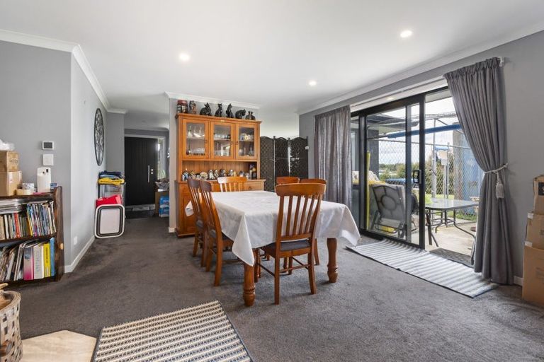 Photo of property in 12 Highland View Drive, Tokomaru, Palmerston North, 4474