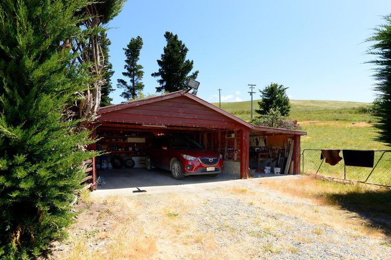 Photo of property in 617 Waihaorunga Back Road, Elephant Hill, Waimate, 7977