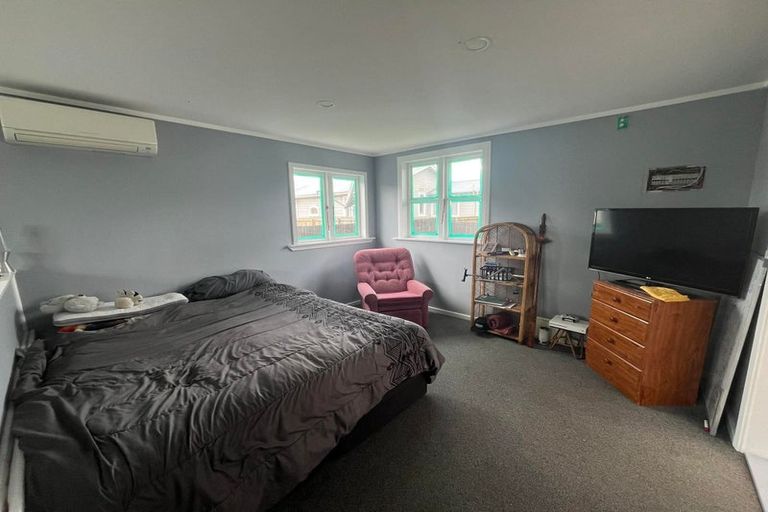 Photo of property in 12 Hokio Beach Road, Levin, 5510