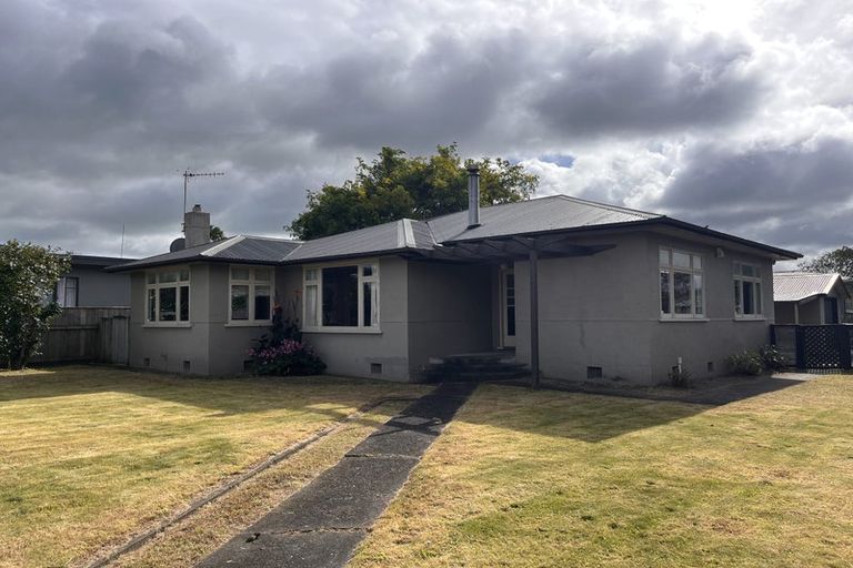Photo of property in 53 Wood Street, Takaro, Palmerston North, 4410