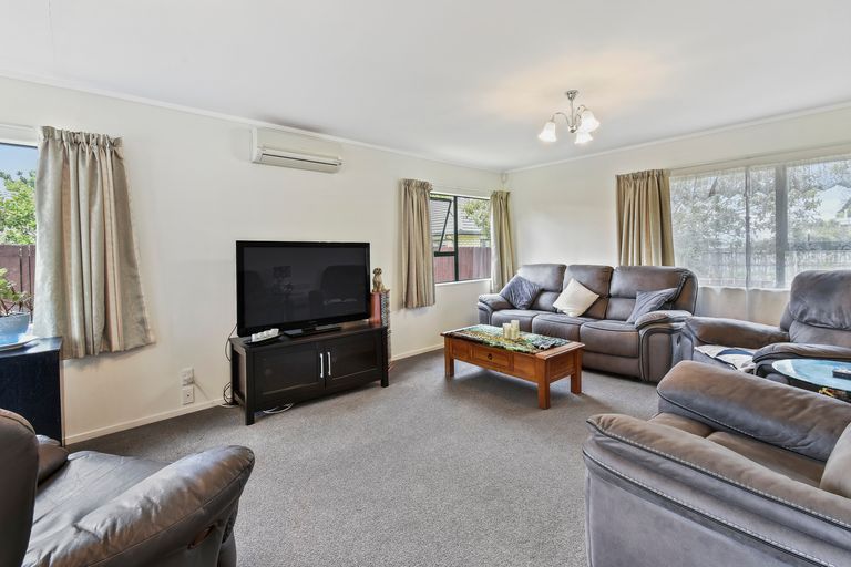 Photo of property in 26a Cosgrave Road, Papakura, 2110