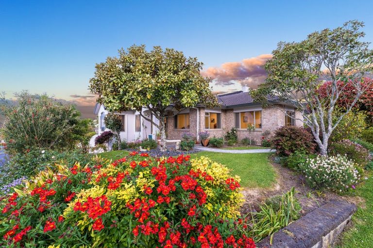 Photo of property in 1 Sandhurst Rise, Henderson, Auckland, 0612