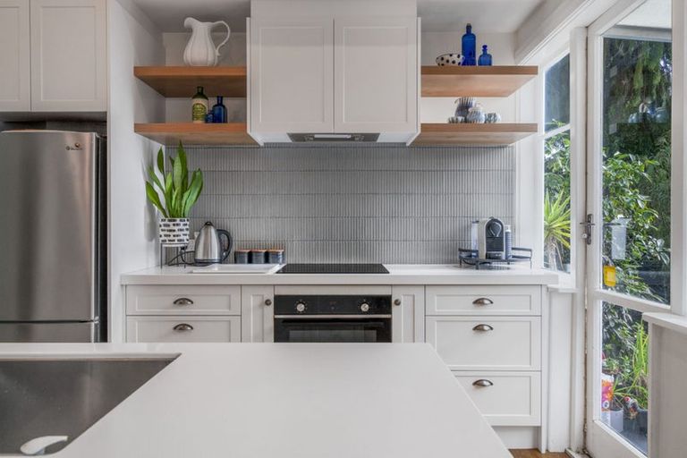 Photo of property in 184 Main North Road, Redwood, Christchurch, 8051