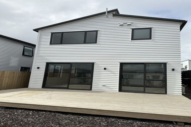 Photo of property in 26 Pohewa Road, Silverdale, 0932