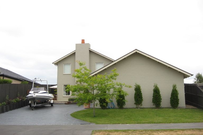 Photo of property in 22 Titirangi Crescent, Parklands, Christchurch, 8083