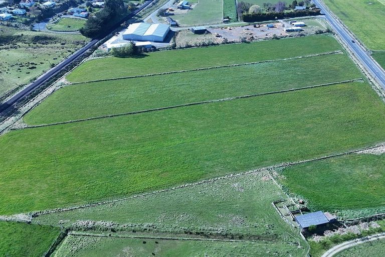 Photo of property in 223 Kaitangata Highway, Stirling, 9231