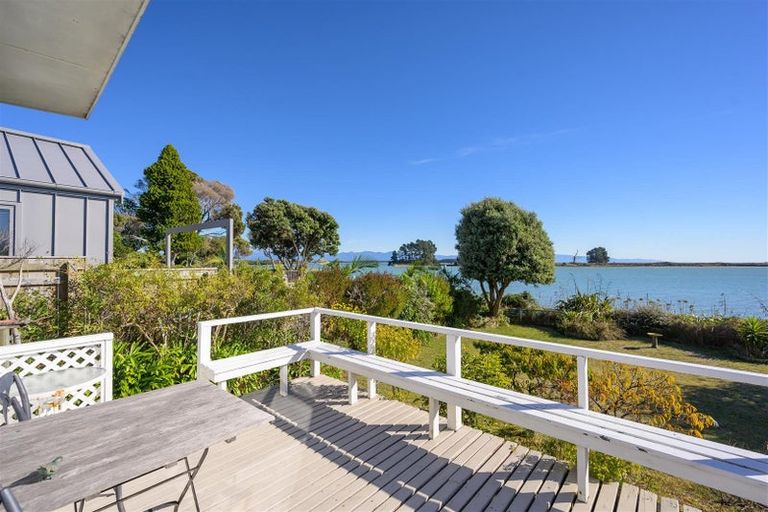 Photo of property in 14 Martin Street, Monaco, Nelson, 7011