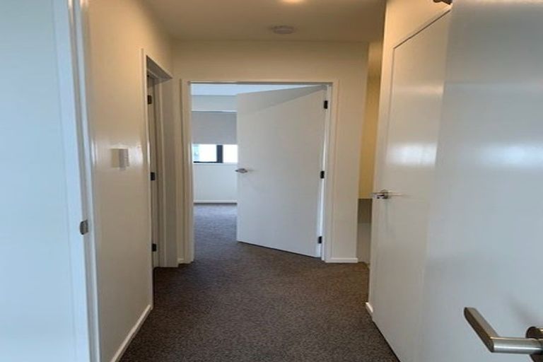 Photo of property in 6 Hoopers Road, Glen Eden, Auckland, 0602