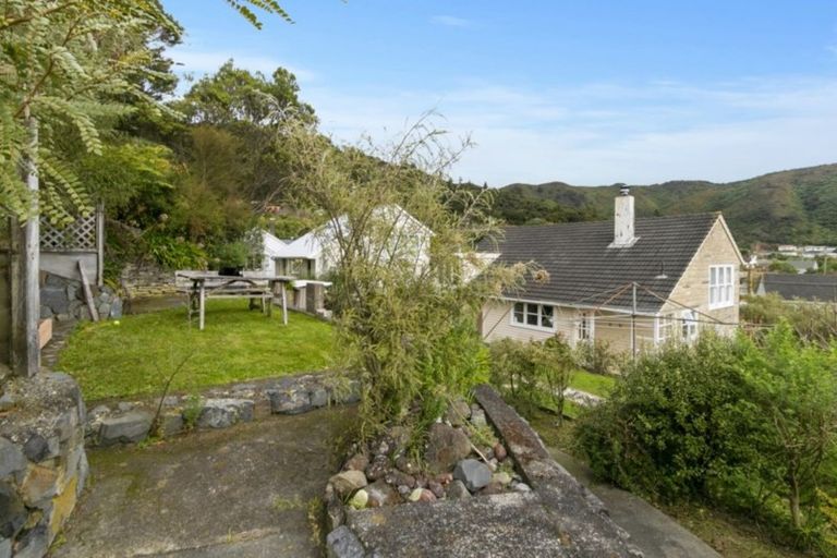 Photo of property in 21 Cleland Crescent, Naenae, Lower Hutt, 5011