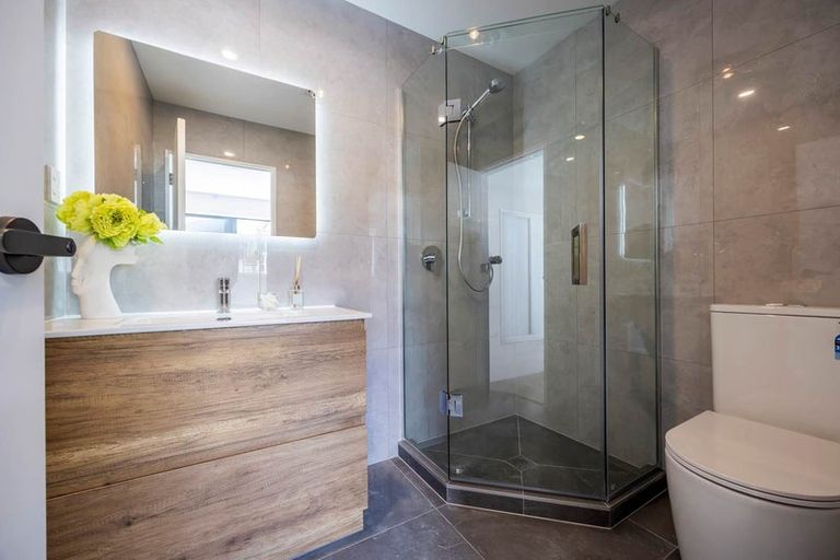 Photo of property in 4c Meadowvale Avenue, Forrest Hill, Auckland, 0620