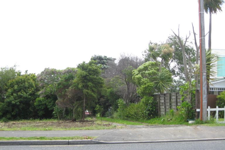 Photo of property in 750a Whangaparaoa Road, Manly, Whangaparaoa, 0930