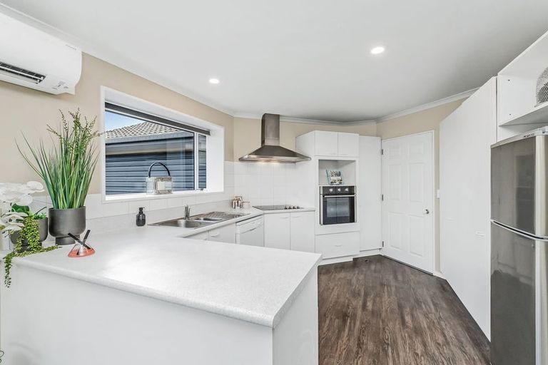 Photo of property in 2/57 Cutts Road, Russley, Christchurch, 8042