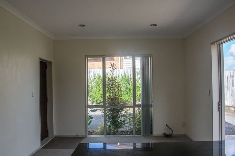 Photo of property in 108 San Marino Drive West, Henderson, Auckland, 0612