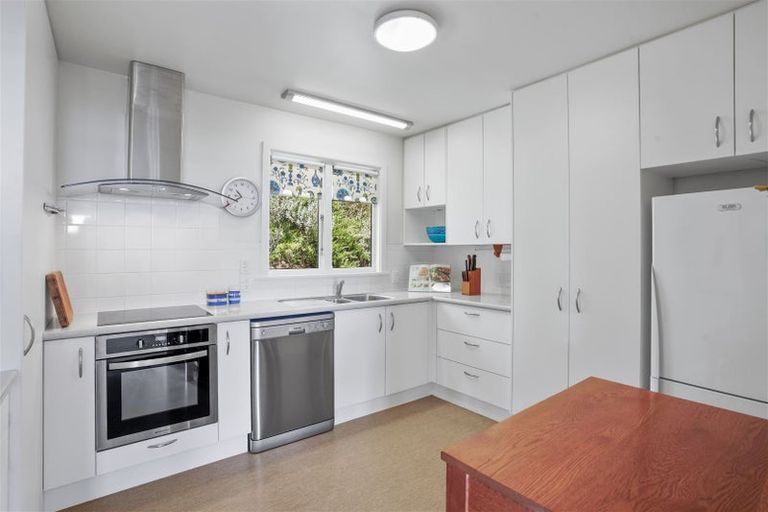 Photo of property in 35 Balmoral Lane, Redcliffs, Christchurch, 8081