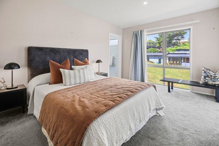 Photo of property in 28 Robertson Street, Raglan, 3225
