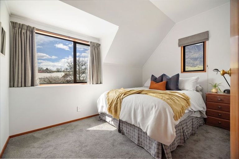 Photo of property in 39 Remarkables Crescent, Frankton, Queenstown, 9300