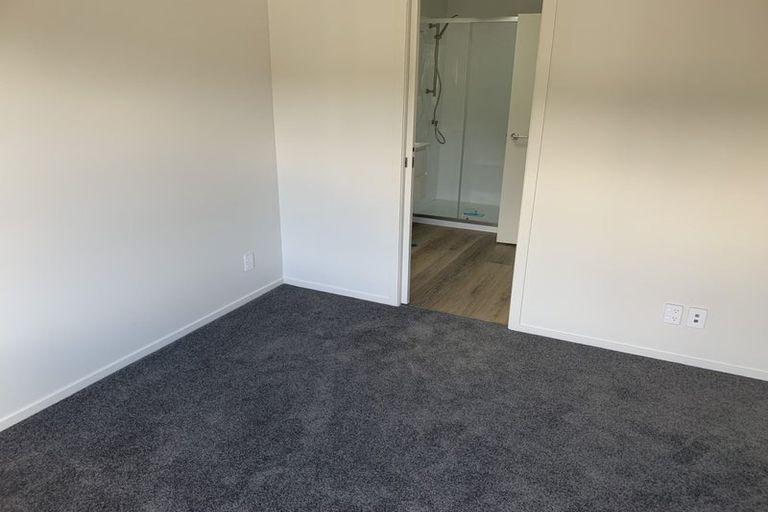 Photo of property in 4/240 Stokes Valley Road, Stokes Valley, Lower Hutt, 5019