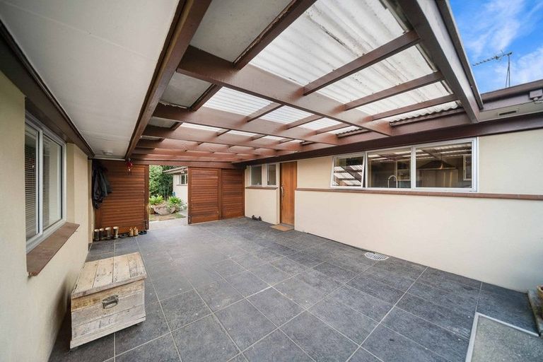 Photo of property in 2 Gatland Road, Opaheke, Papakura, 2113