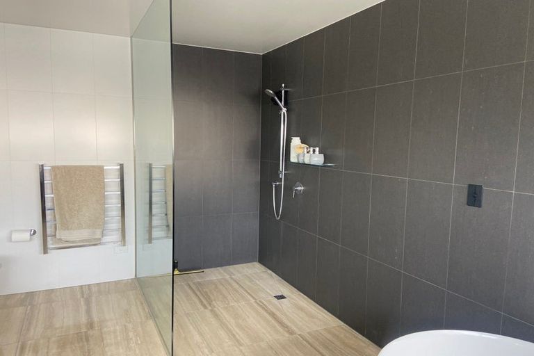 Photo of property in 13 Sharon Road, Waiake, Auckland, 0630