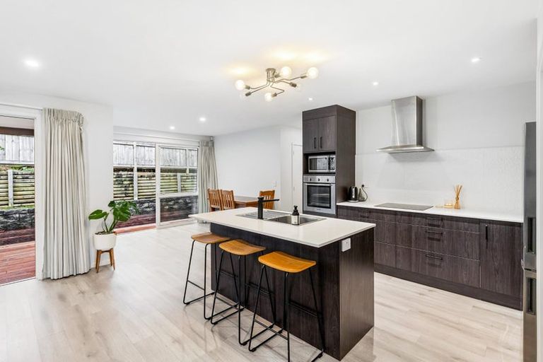 Photo of property in 36 Accolage Boulevard, Kumeu, 0810