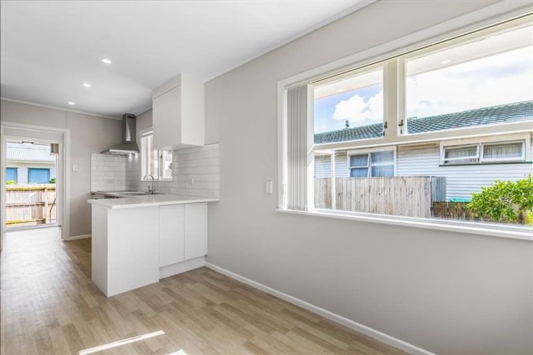 Photo of property in 2 Hokianga Street, Mangere East, Auckland, 2024