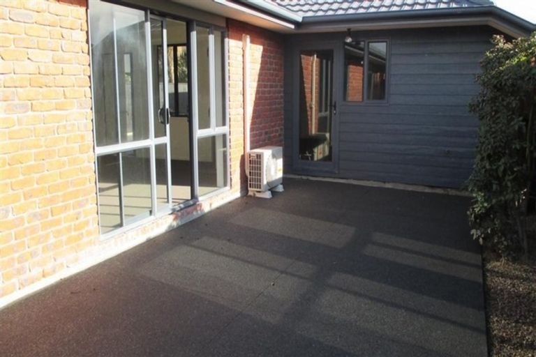 Photo of property in 2/83 Grafton Street, Waltham, Christchurch, 8011