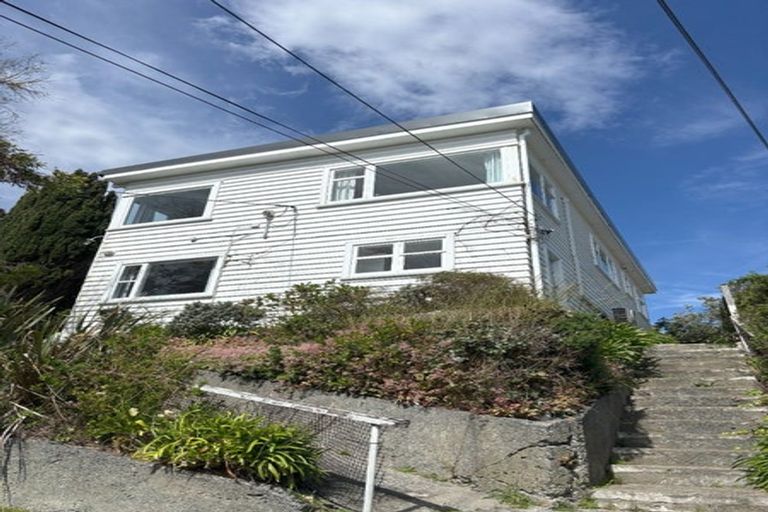 Photo of property in 35 Cavendish Square, Strathmore Park, Wellington, 6022