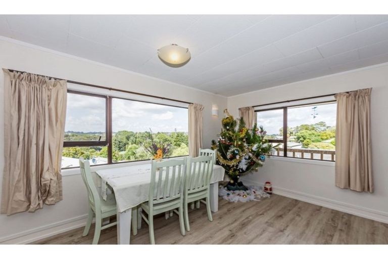 Photo of property in 76a Brian Crescent, Stanmore Bay, Whangaparaoa, 0932