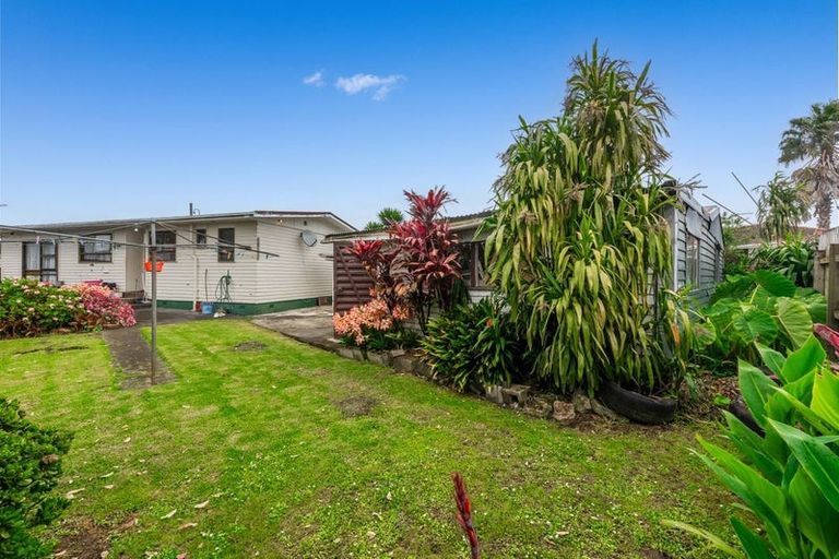 Photo of property in 4 Burlington Place, Manurewa, Auckland, 2102