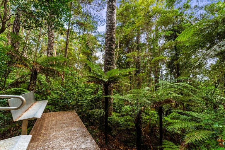 Photo of property in 138 Mahurangi West Road, Puhoi, Warkworth, 0983