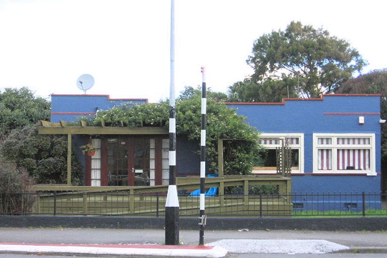 Photo of property in 196 Featherston Street, Palmerston North, 4410