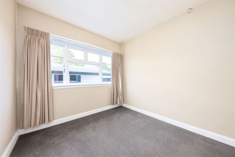 Photo of property in 20 Aorangi Road, Bryndwr, Christchurch, 8053