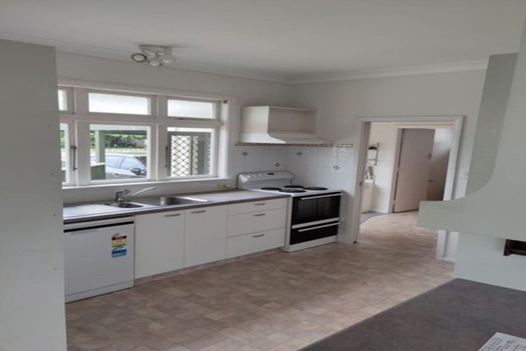 Photo of property in 2 Paisley Street, Levin, 5510