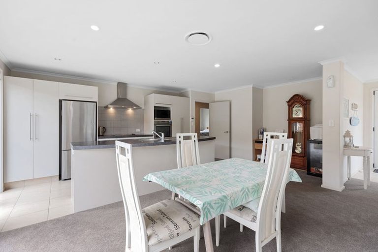 Photo of property in 65 Carrington Drive, Papamoa Beach, Papamoa, 3118